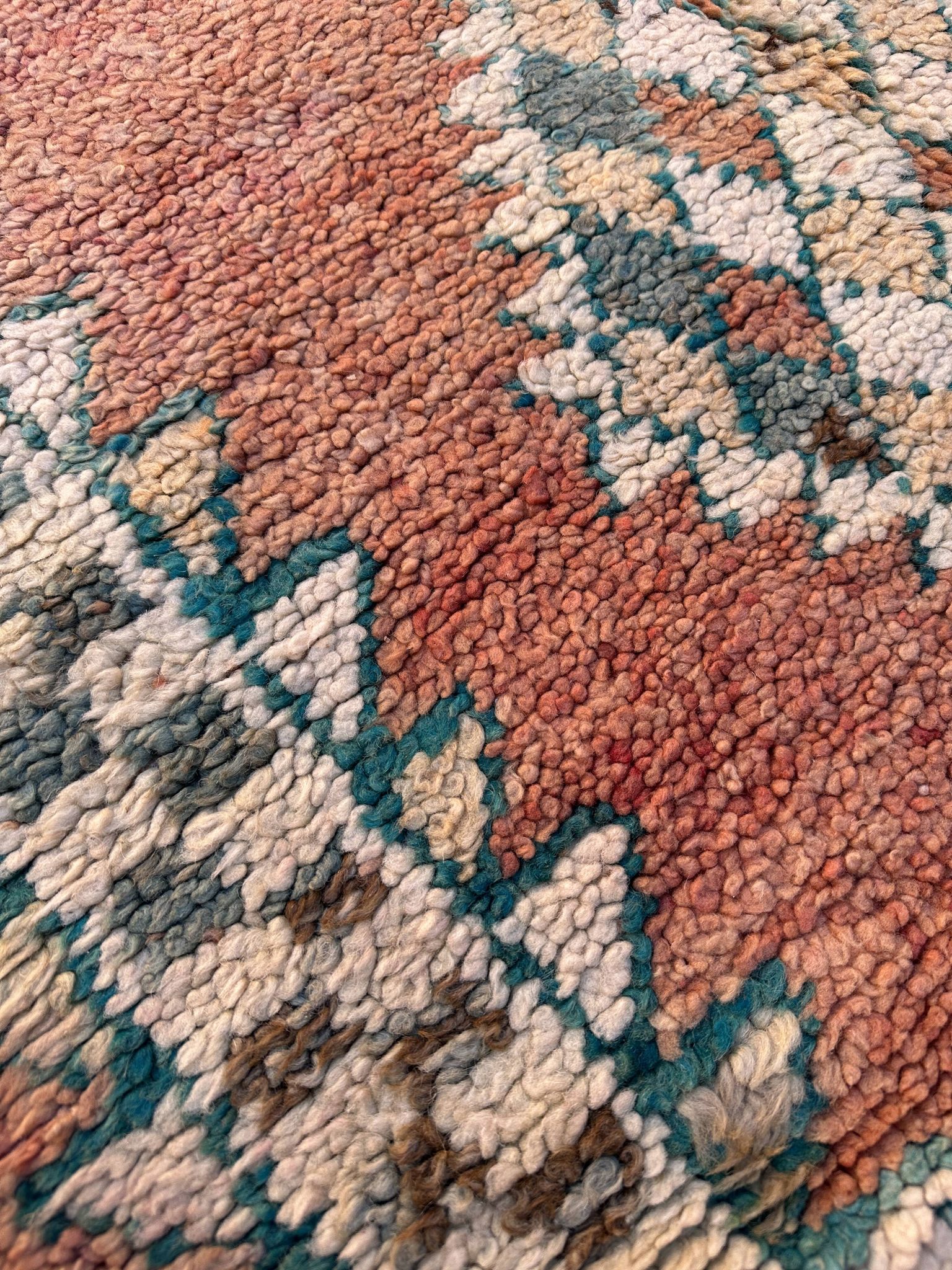 Tapis Marocain Boujad rose et Blue -124 x 248 cm