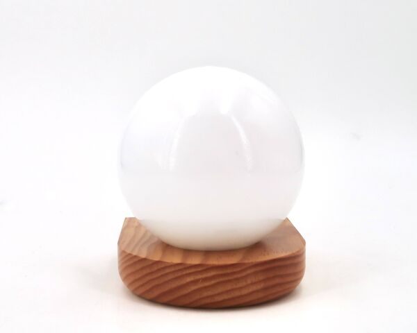 Applique en bois de pin et globe en verre blanc opaque, années 80