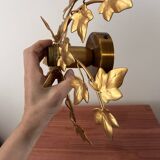Wall light flower leaves in gold metal