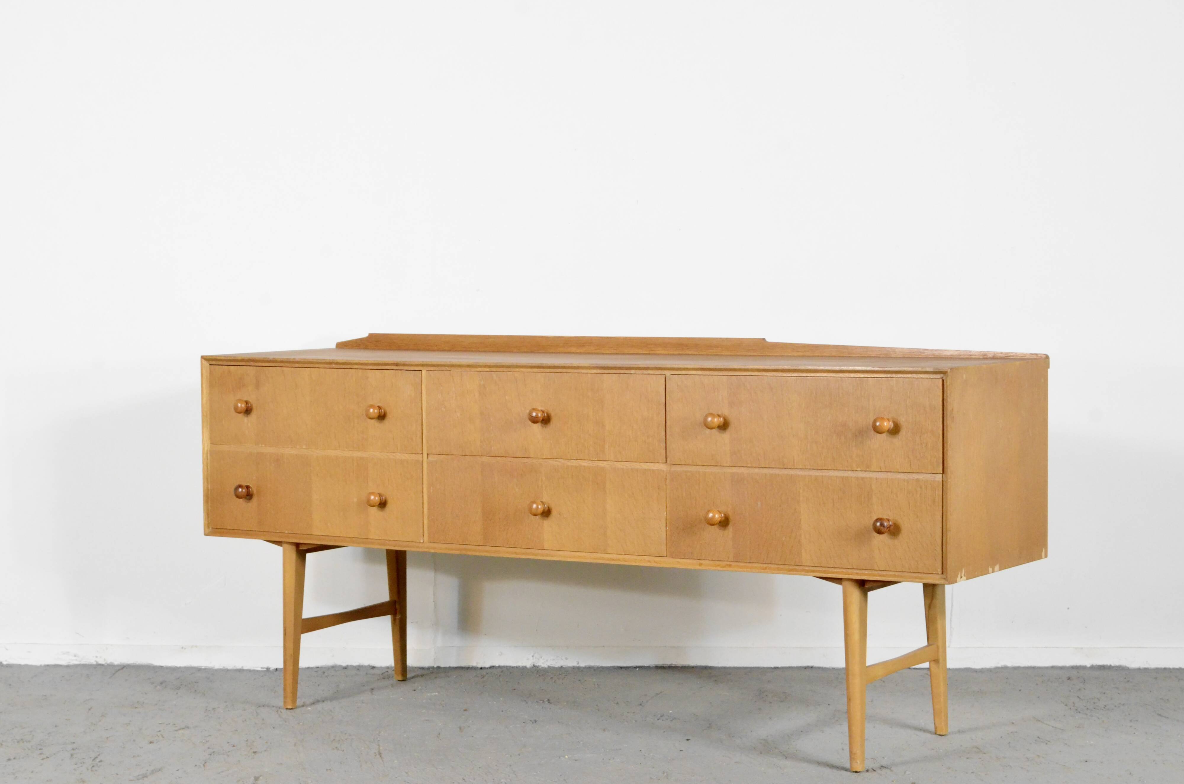 Midcentury Meredew Sideboard / Chest Of Drawers In Oak. Vintage Modern / Re