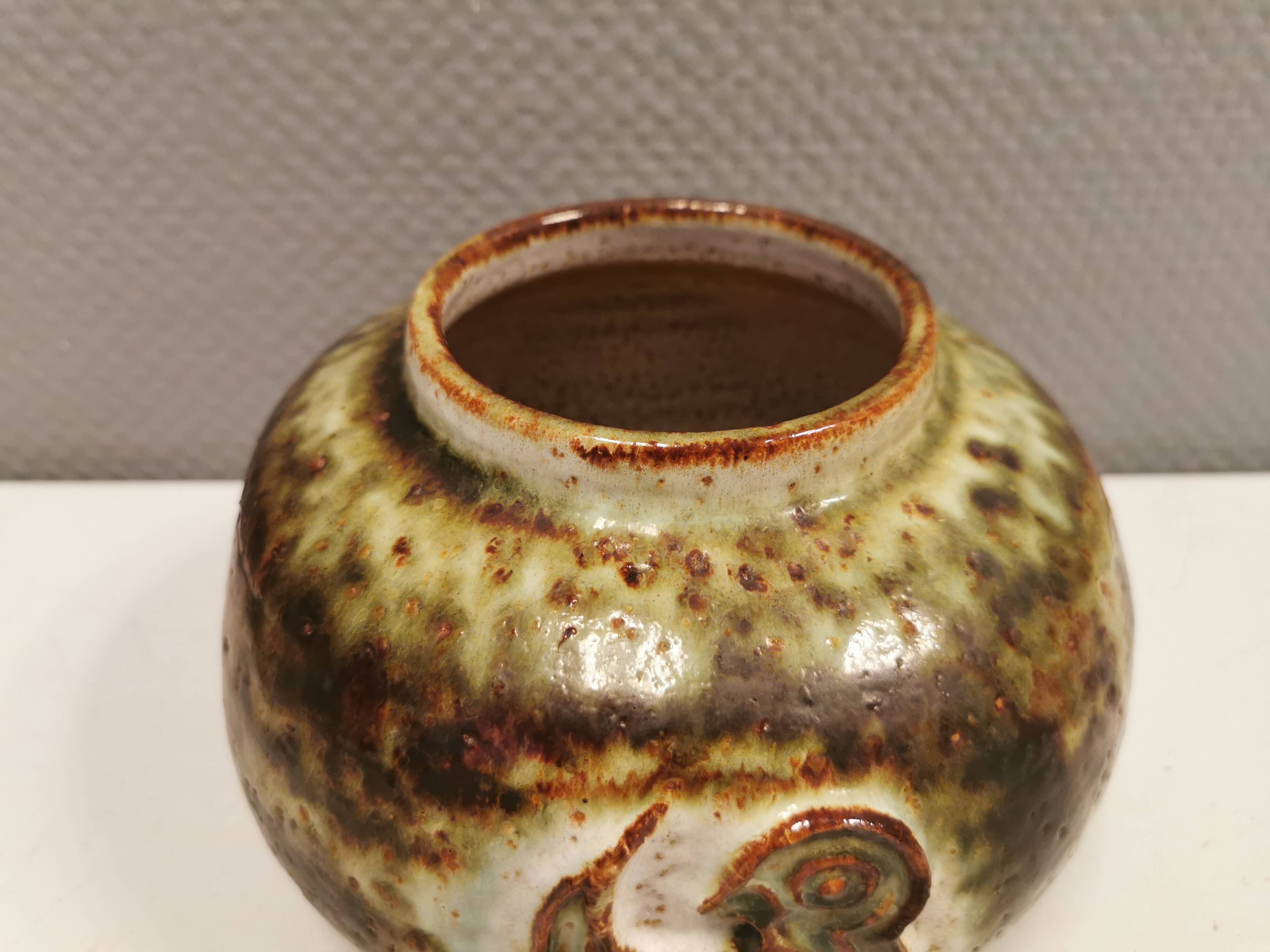 Beautiful vase from Danish Kingo Ceramics (Signature KK) 1980s. signed on the bottom.