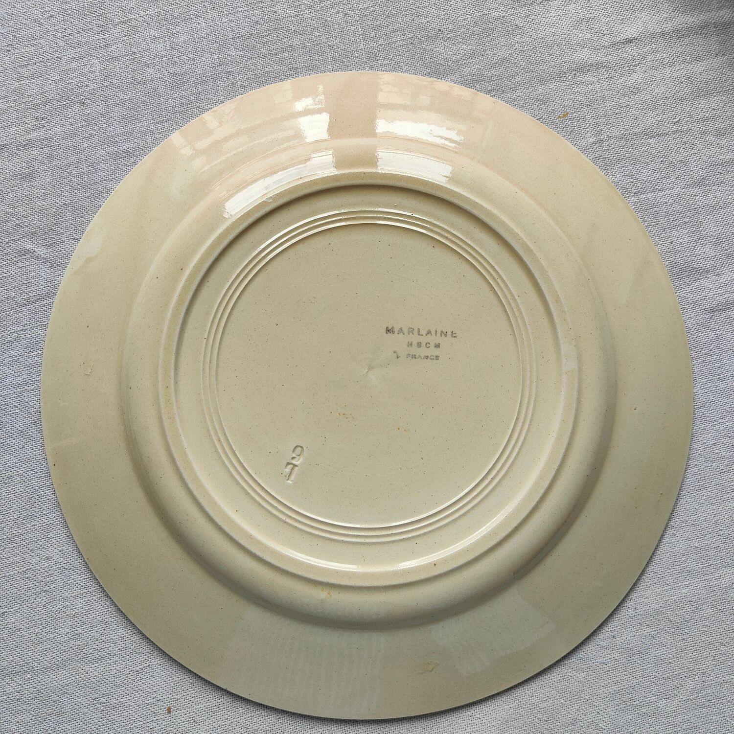 Flat round Creil Montereau