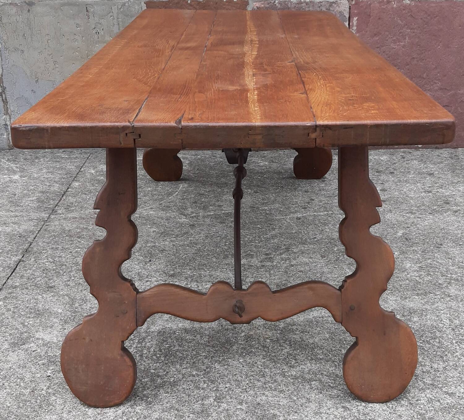 Spanish table with oak lyre legs (19th century)