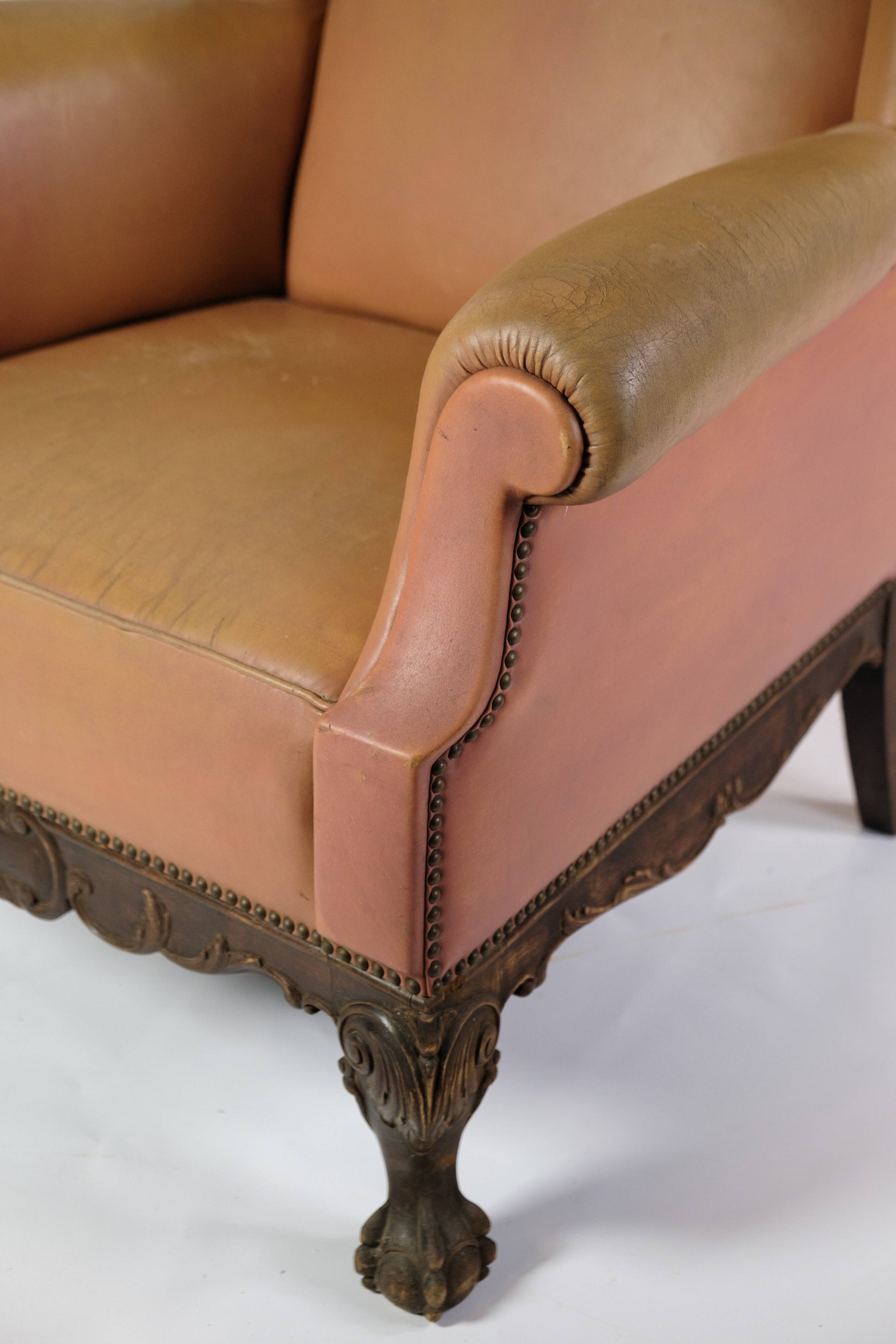 Chaise antique à haut rabat de style Chesterfield des années 1920