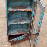 Old shelf-window