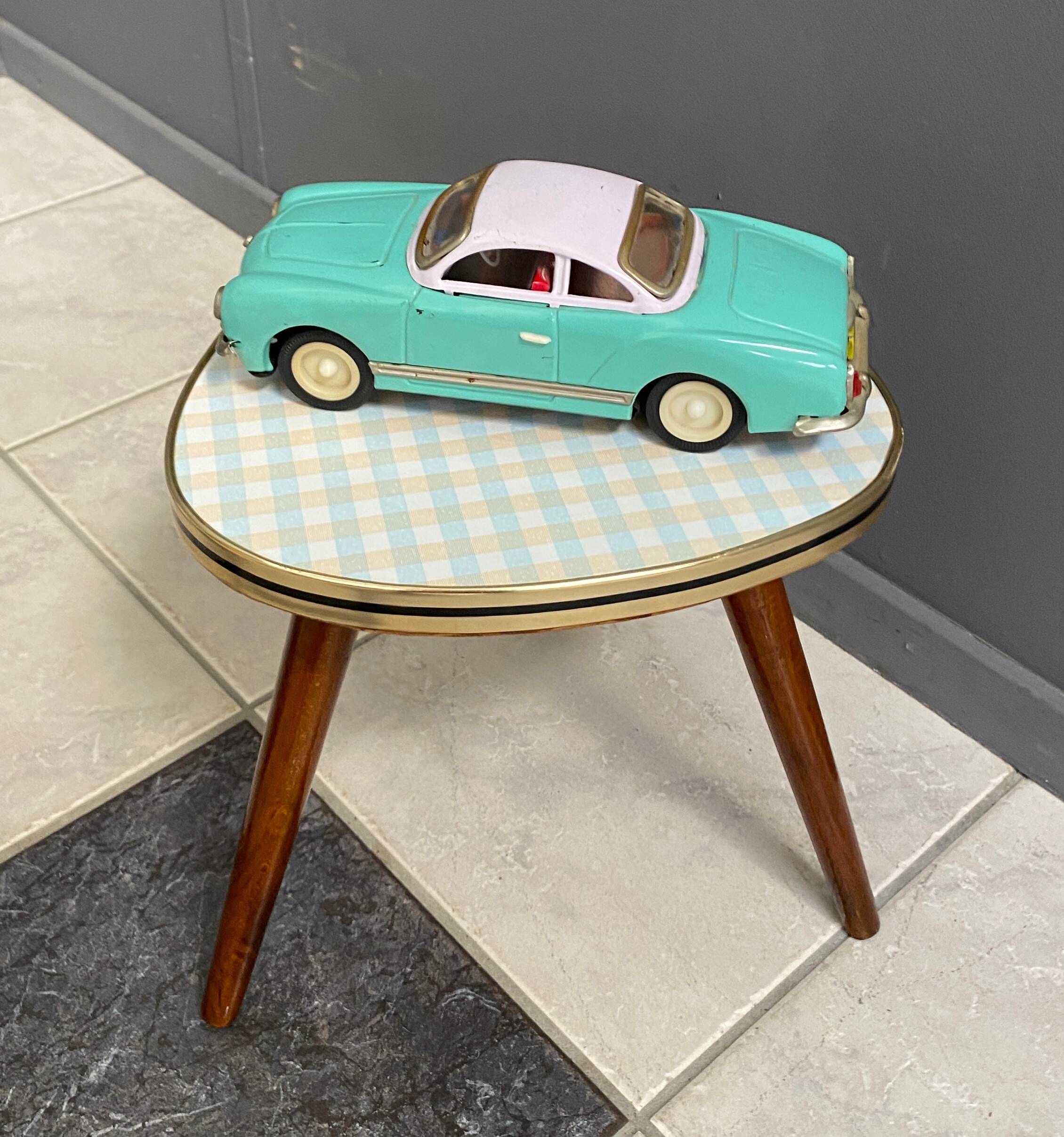 Vintage triangle shape plant / side tabel 1960s