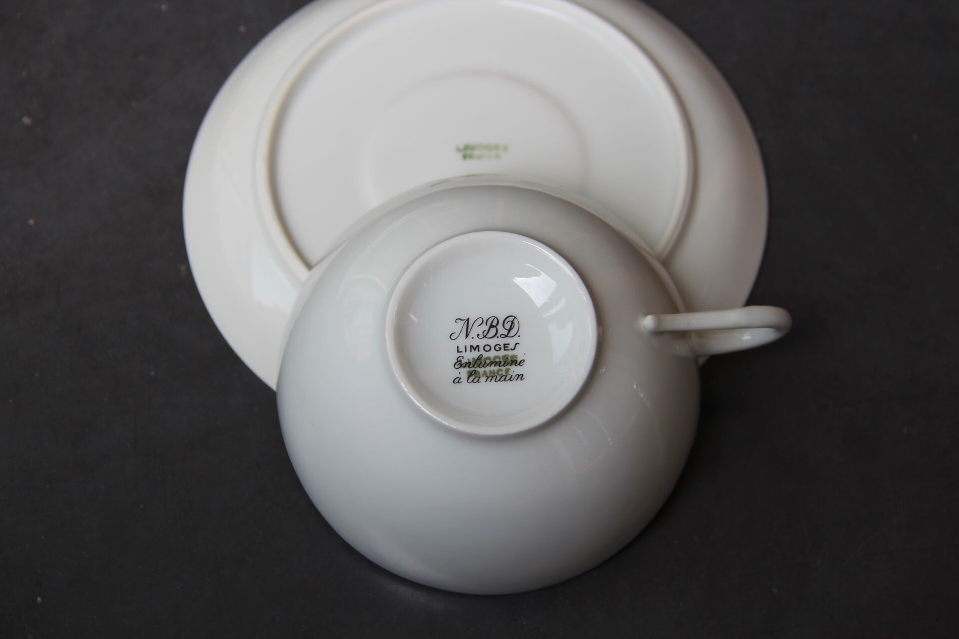 6 cups and sub-cups NBD Limoges illuminated by hand, floral patterns