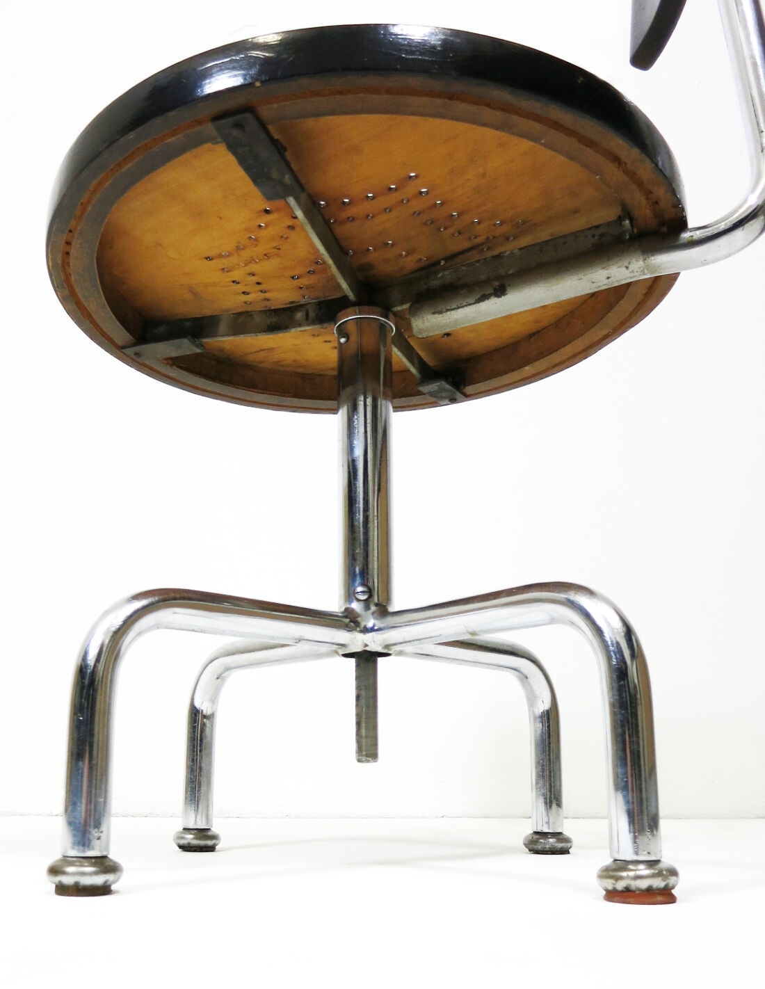 Architects chair with tubular steel frame, height adjustable