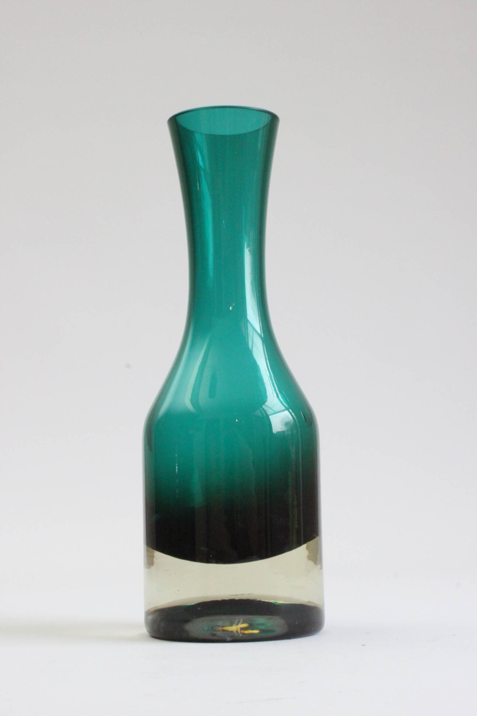 Vase vert de Tamara Aladin pour Riihimaën Lasi, Finlande 1970