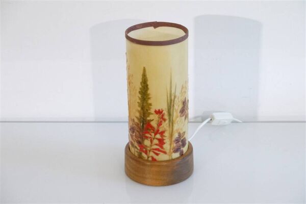 Lampe scandinave en bois et resine decor floral 1960