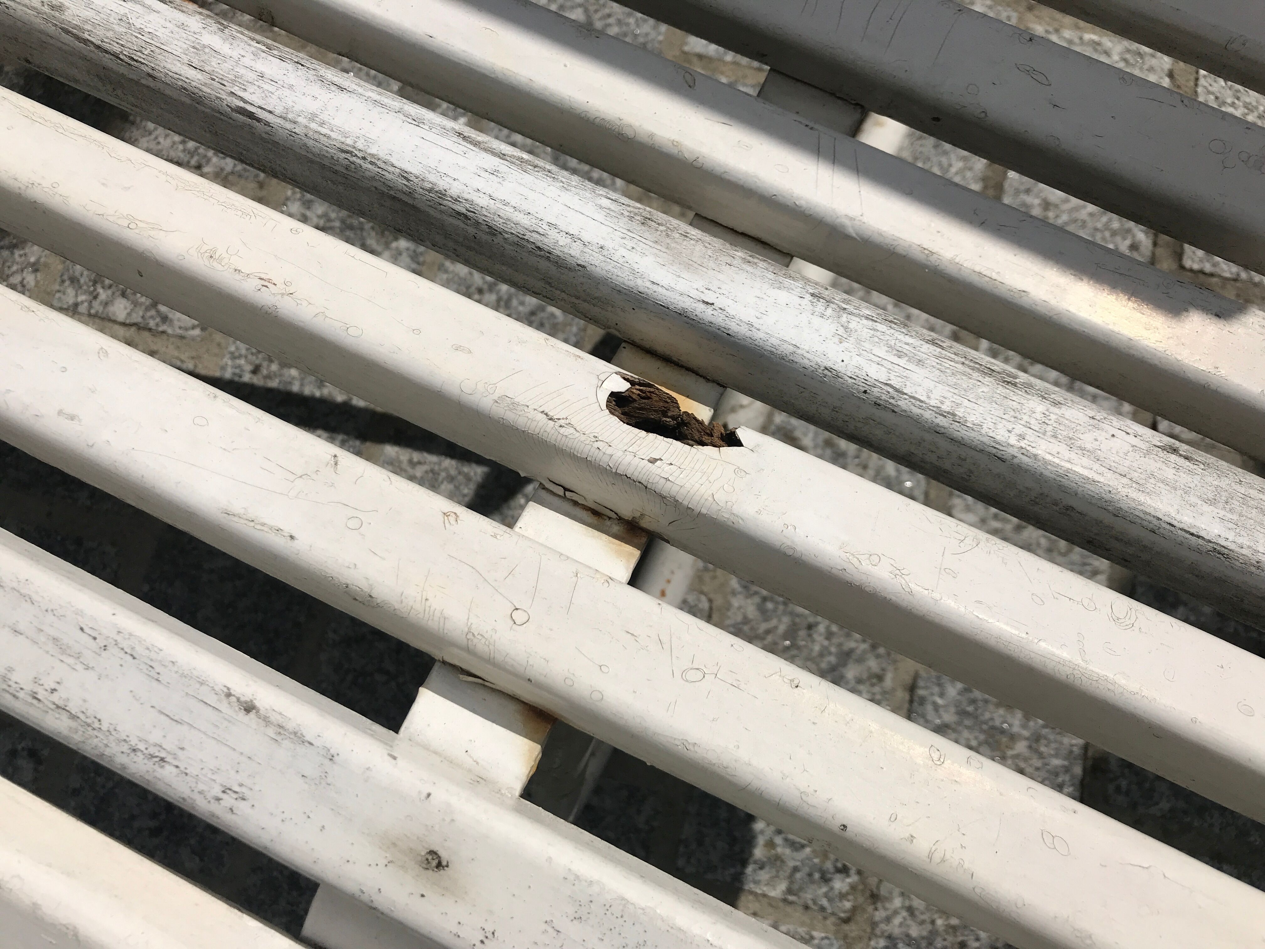 White metal Garden Bench and wooden slats 1970