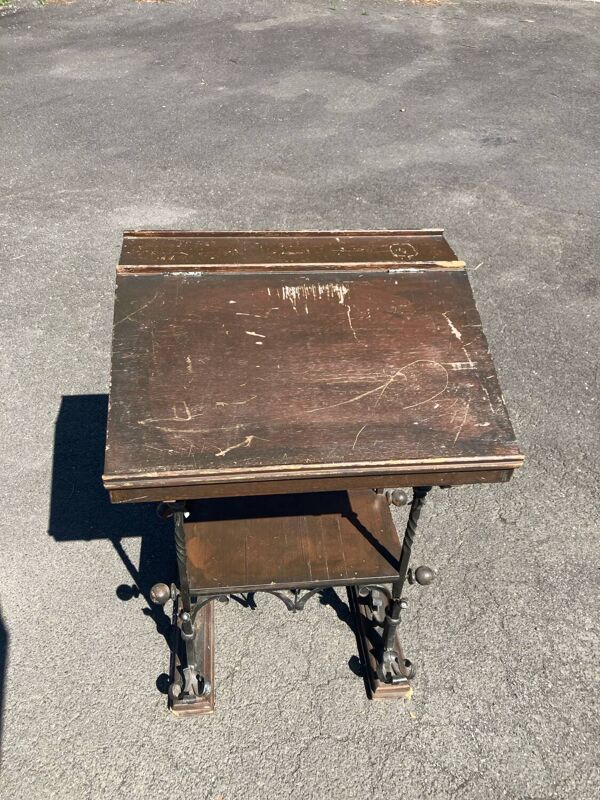 Pupitre, comptoir de restaurant ou magasin en bois et fer forgé