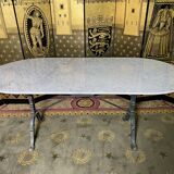 Bistro table in wrought iron and polished marble
