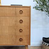 Oak chest of drawers