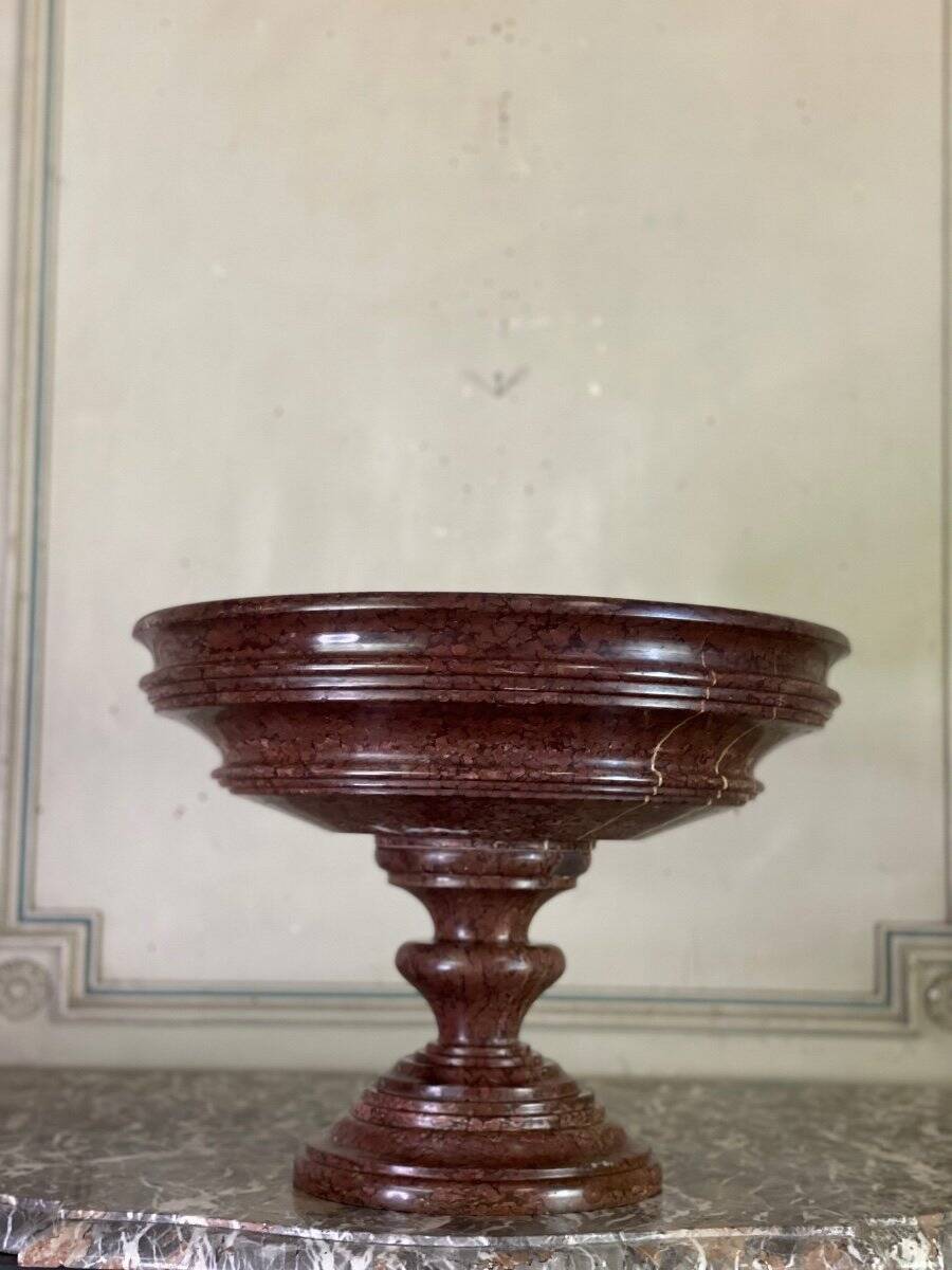 Red griotte marble basin from around 1800.