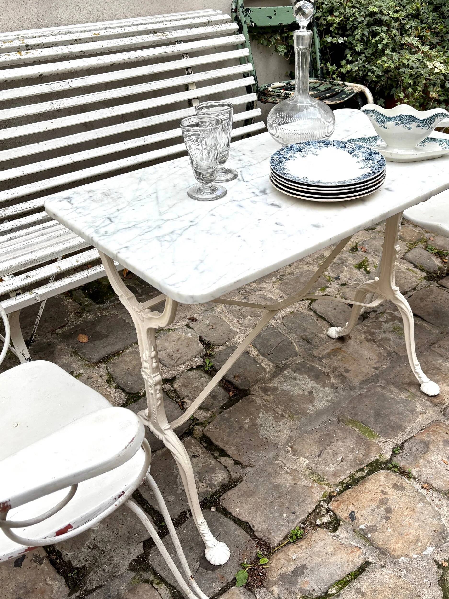 Table bistrot en marbre gris et fonte de fer blanche 90 x 50 cm