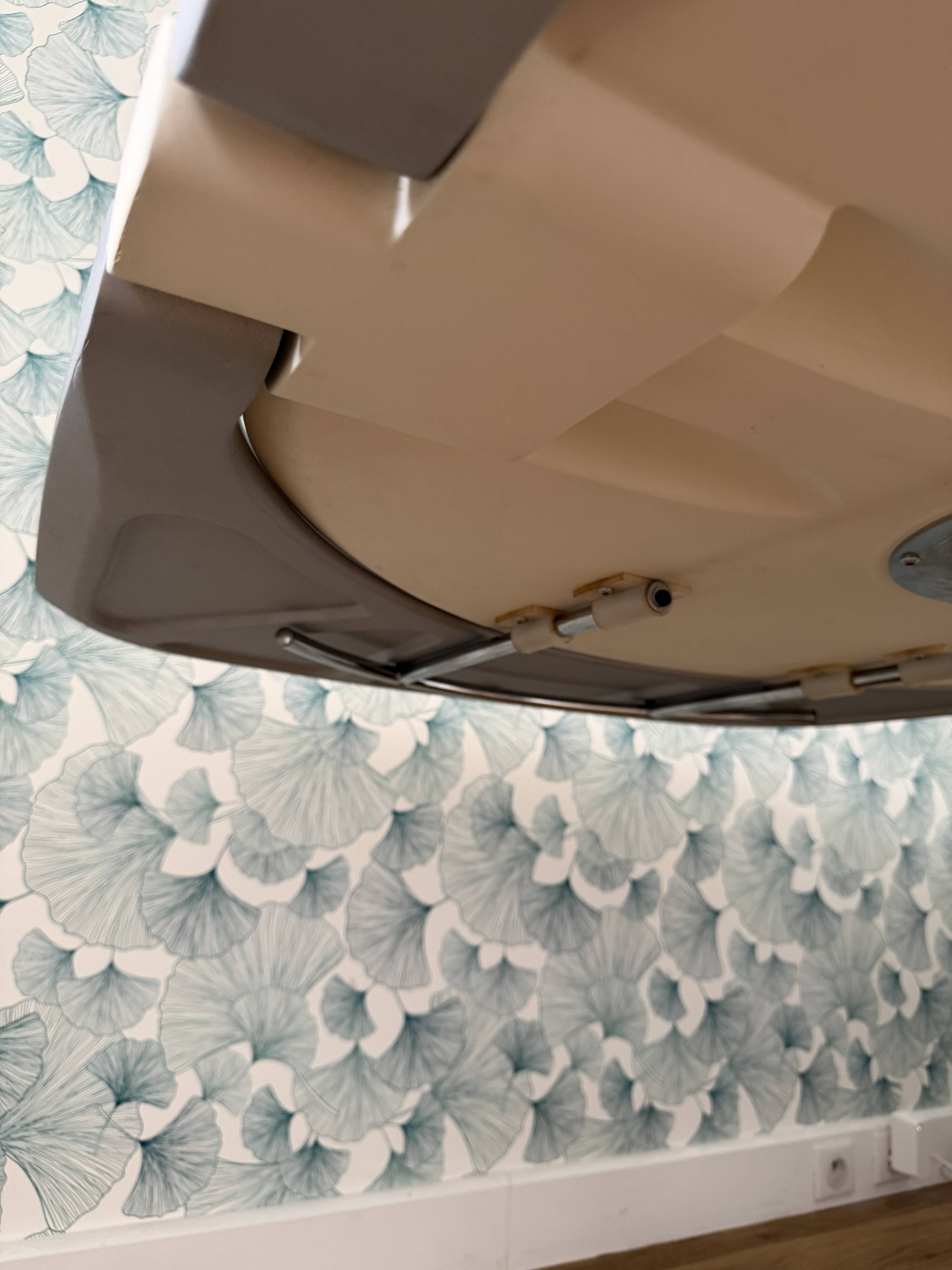 Extendable table design