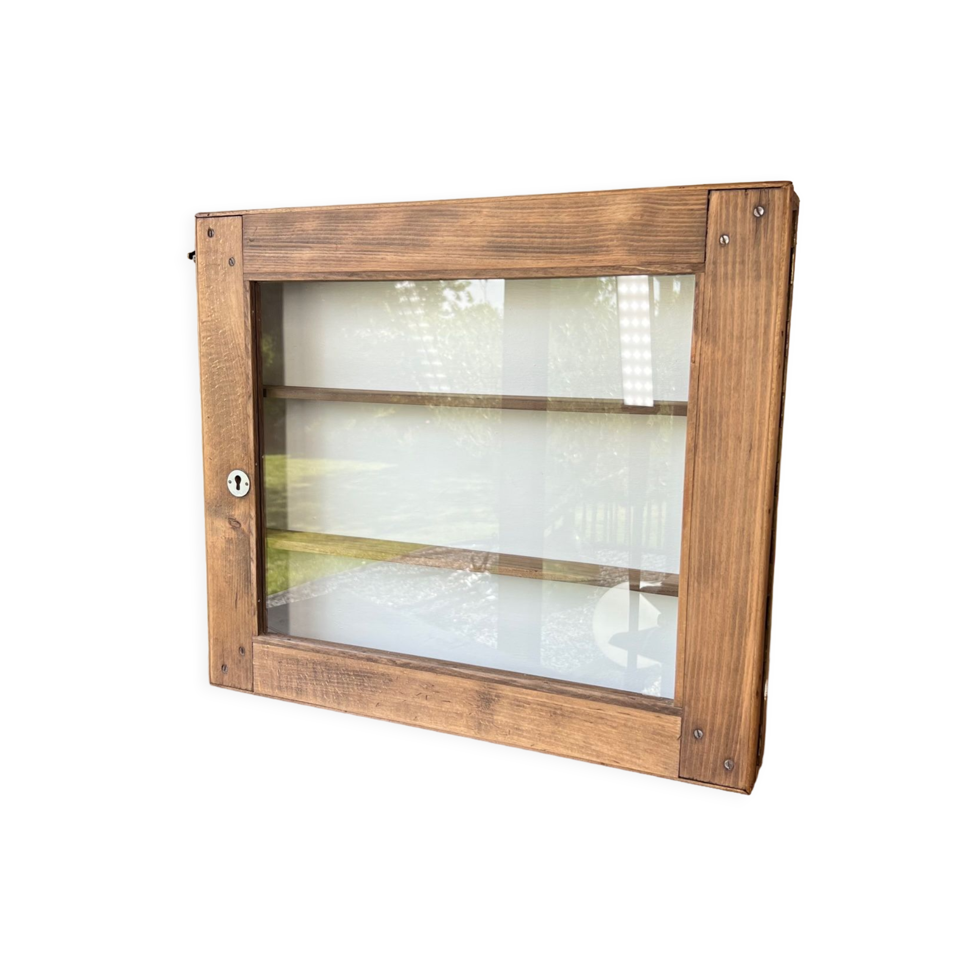 Restaurant wall showcase