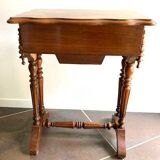 Table d'appoint, travailleuse en noyer d'époque Louis Philippe milieu XIXème