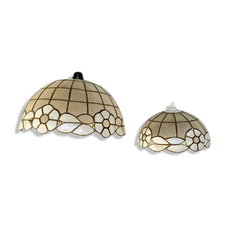 Mother-of-pearl suspensions