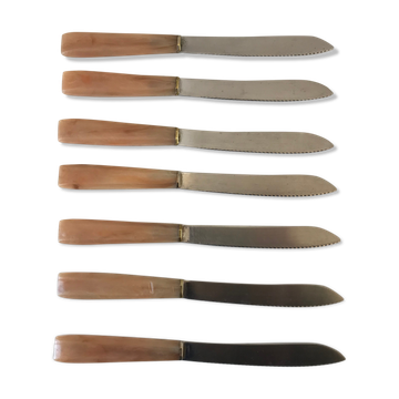 Lot de 7 couteaux en corne années 50