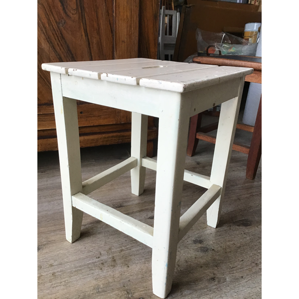 Primitive Farm Tabouret Painted Wood Shabby Chic French Vintage Footstool 1940 Selency Primitive Farm Tabouret Painted Wood, Primitive Farm Table