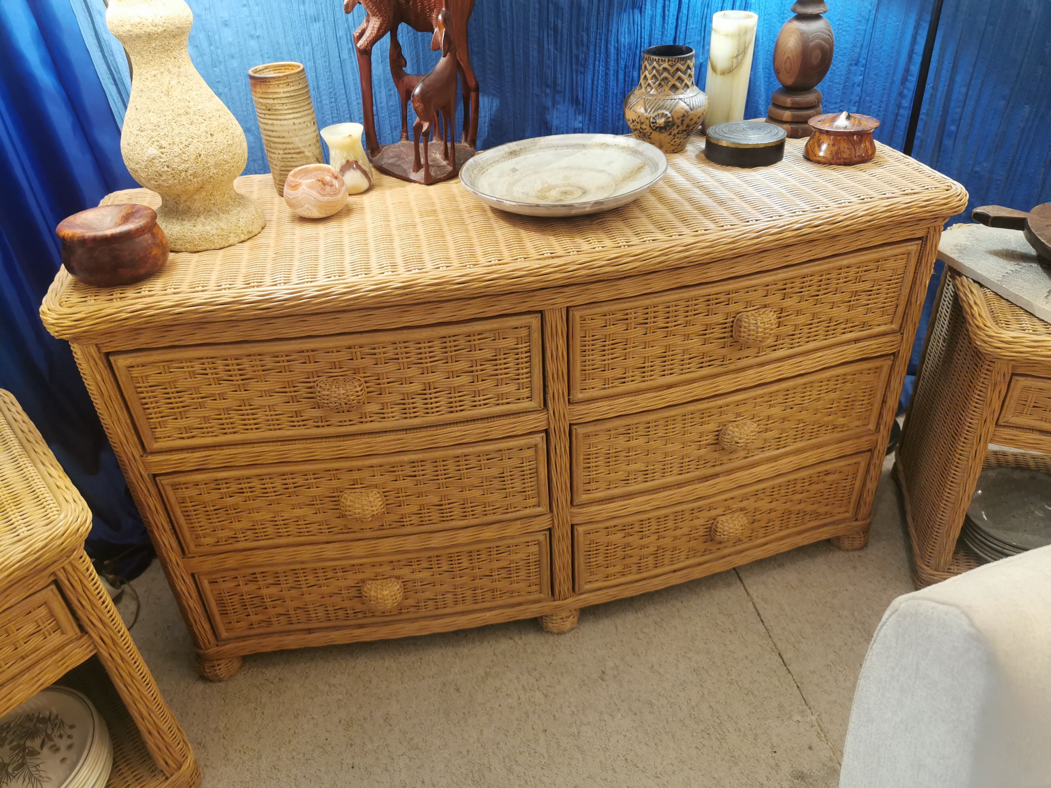 Wicker chest of drawers