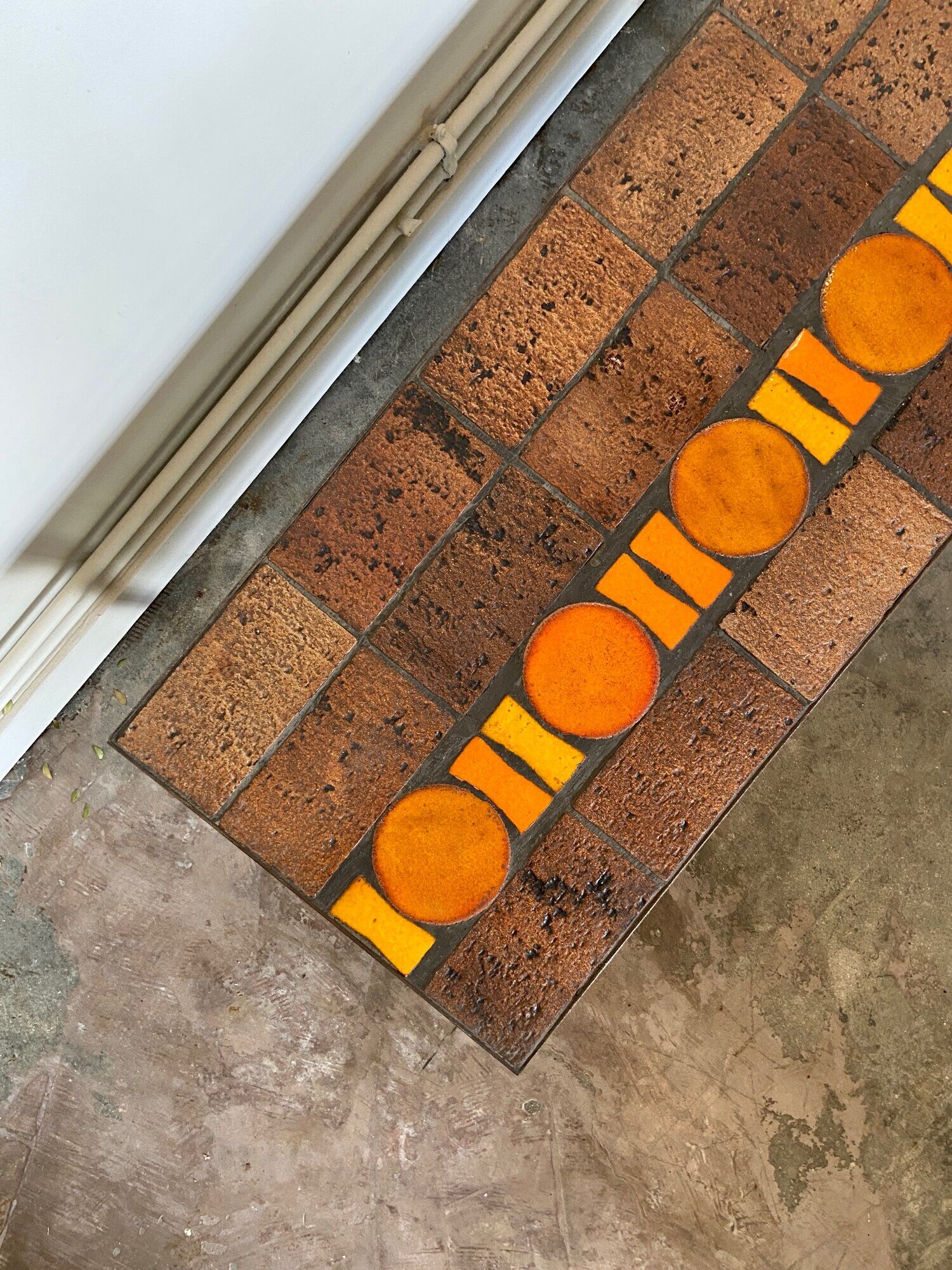 Coffee table in glazed ceramic and metal 1950s' ☐ 89 x 39.5 cm