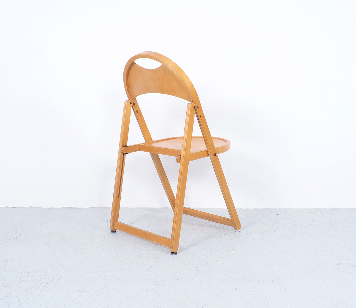 4 chaises pliantes vintage en bois d’OTK, années 1950
