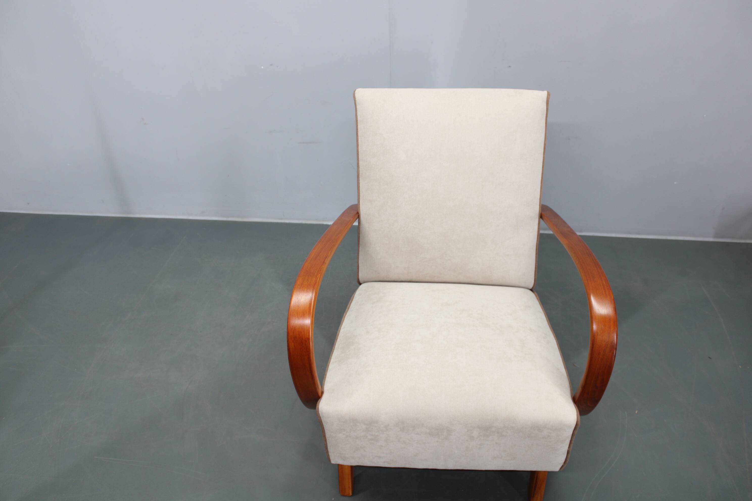 Art Deco armchair by Jindřich Halabala, Czechoslovakia, 1940s