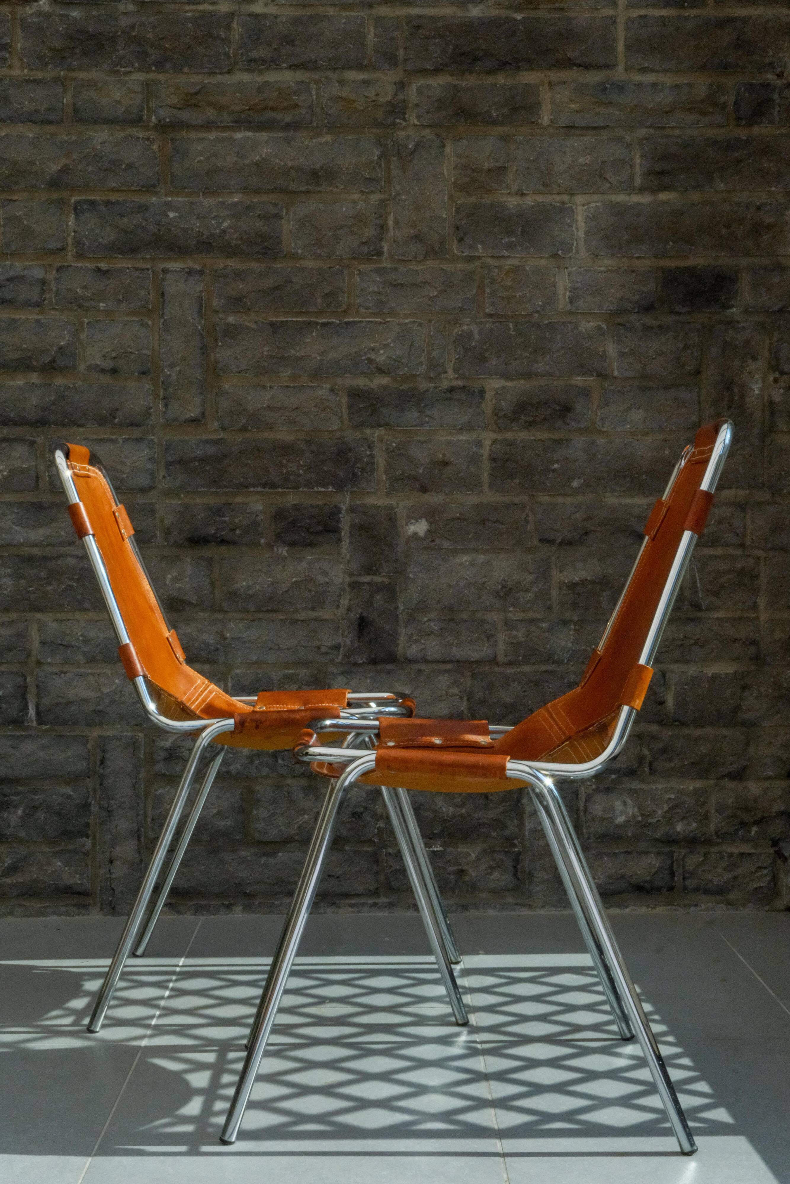 Chair Les Arcs Charlotte Perriand – Vintage patinated leather from the 60s/70s