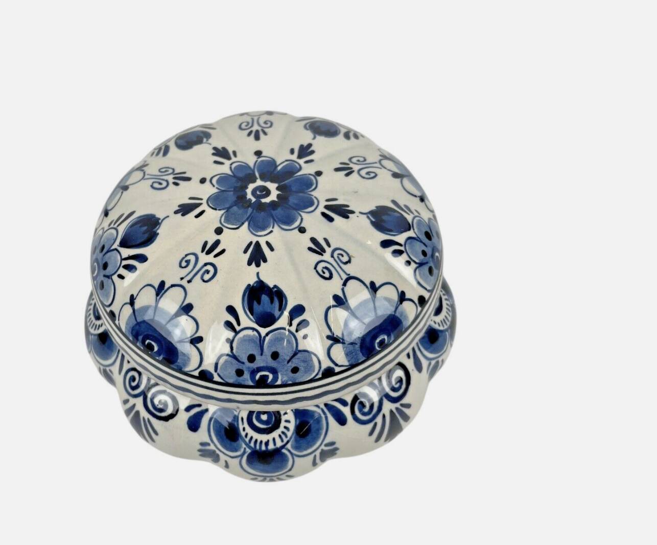 Delft blue and white ceramic candy dish
