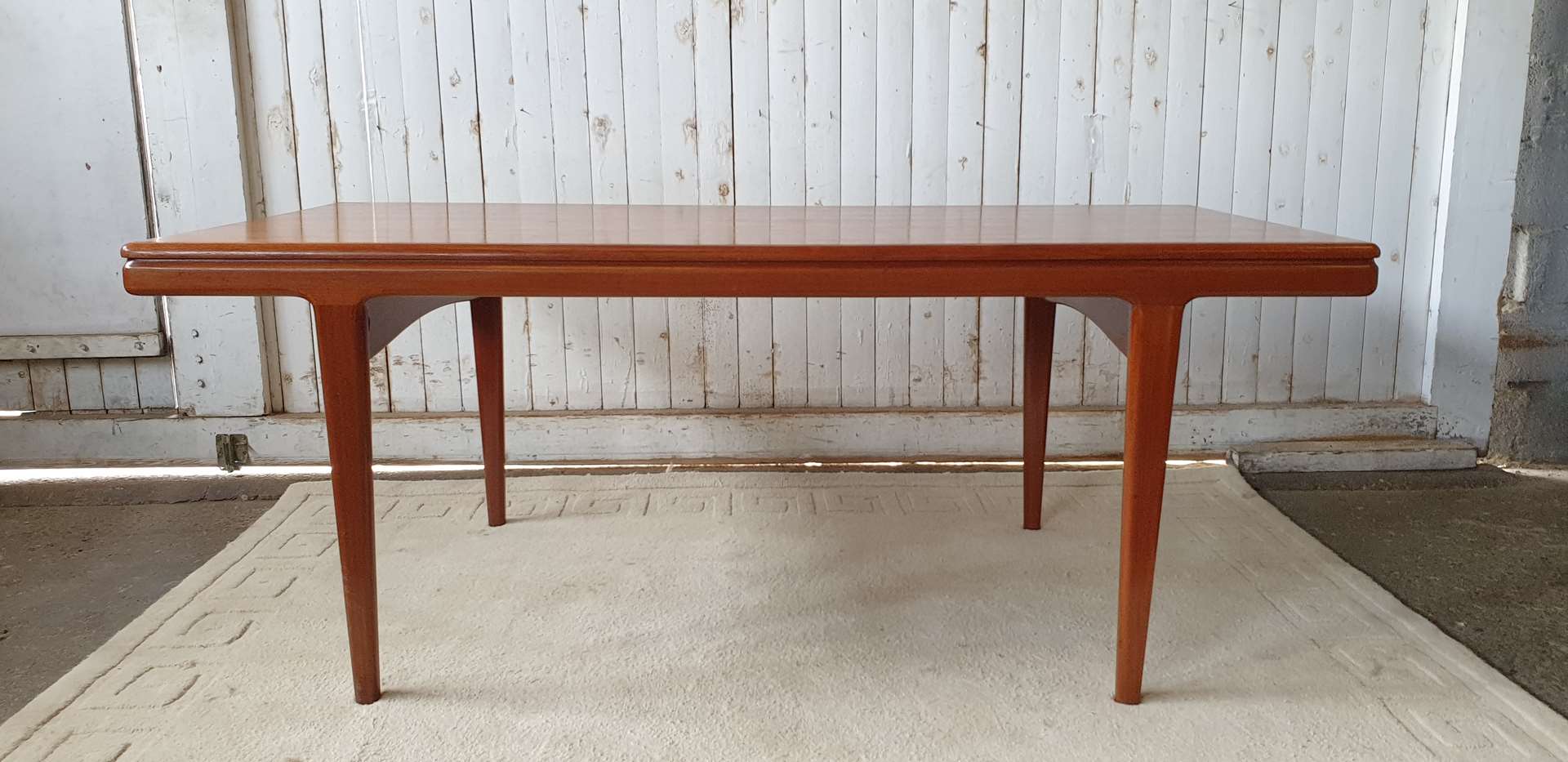 Table vintage en teck datant des années 60