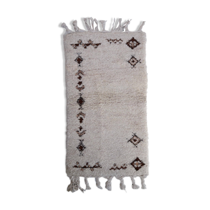 Moroccan vintage carpet Berber