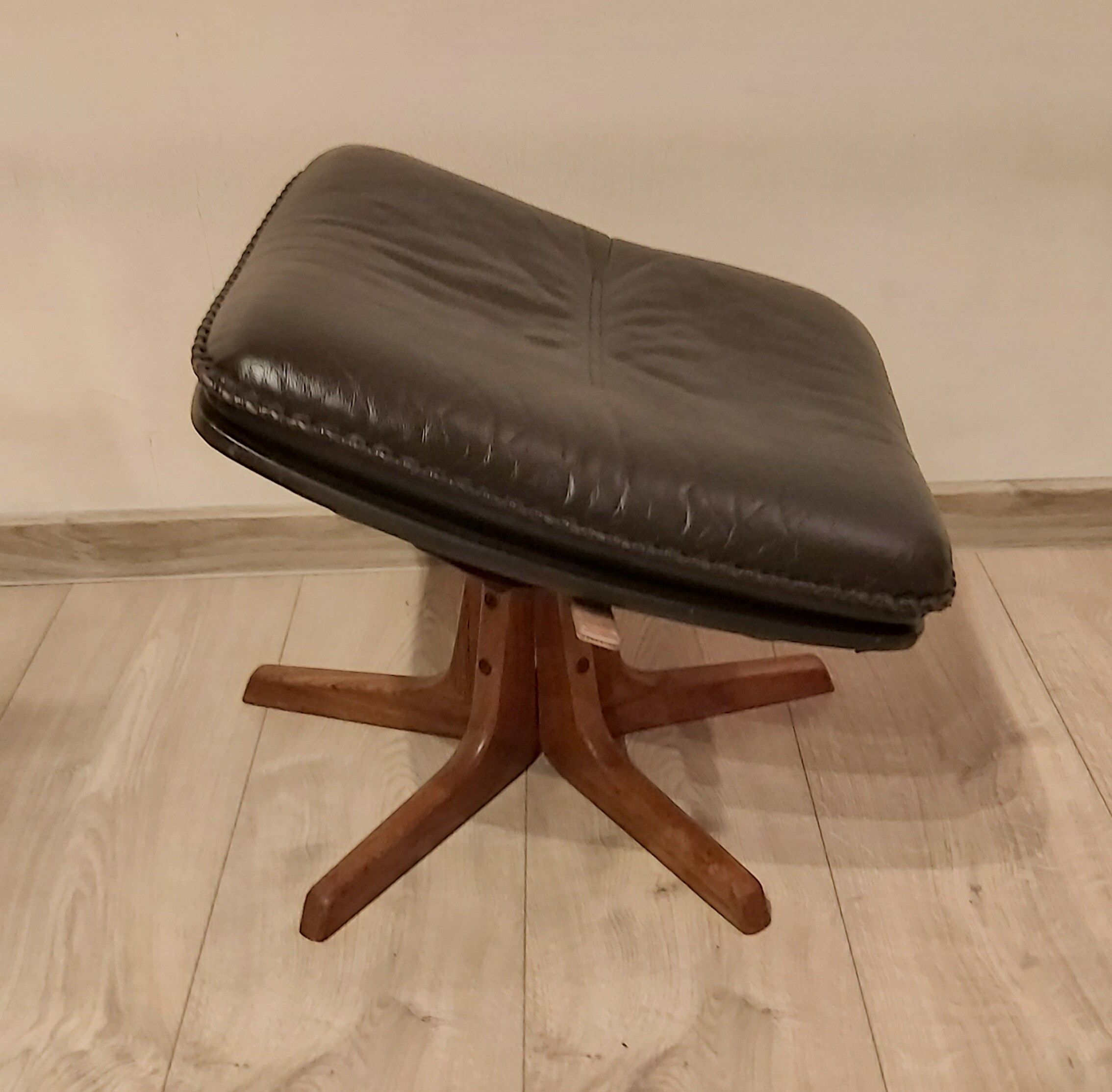 Swivel armchair with footrest, Berg Forniture, Denmark, 1970s