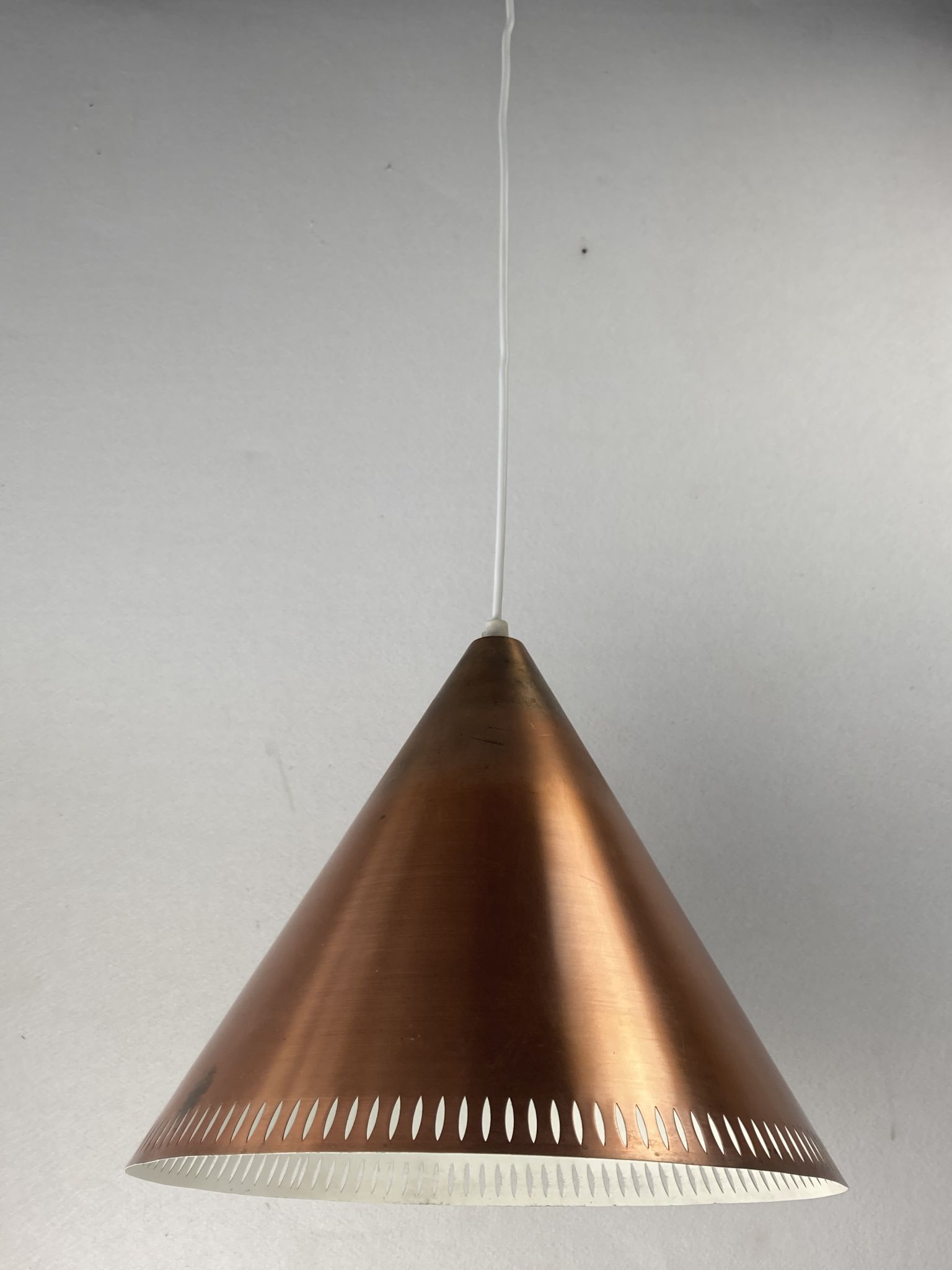 Suspension en cuivre perforé, Nordisk Solar, Danemark