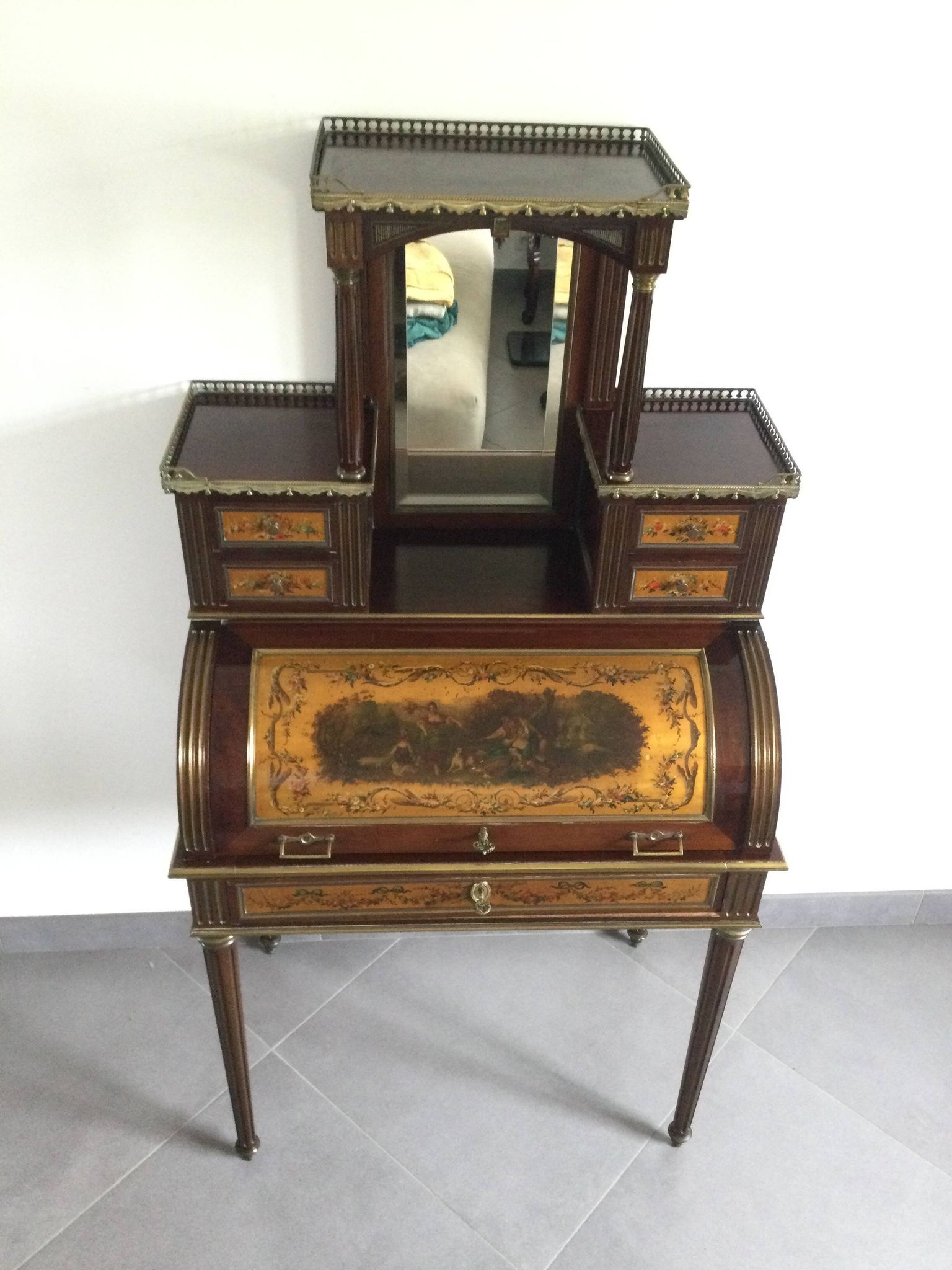 Bonheur Du Jour De Style Louis XVI En Acajou