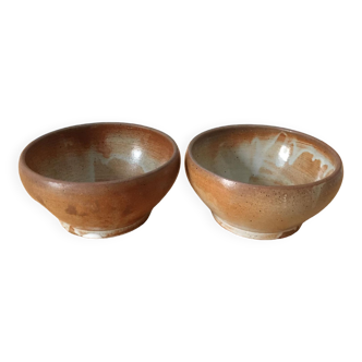 Two stoneware bowls in pretty shades of brown and beige