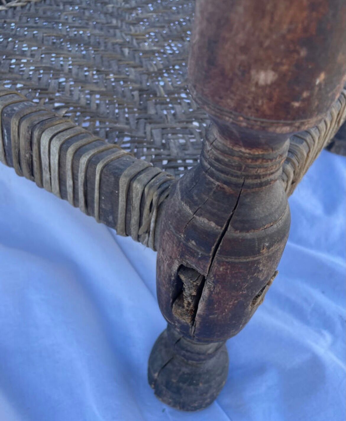 Chaise basse traditionnelle indienne