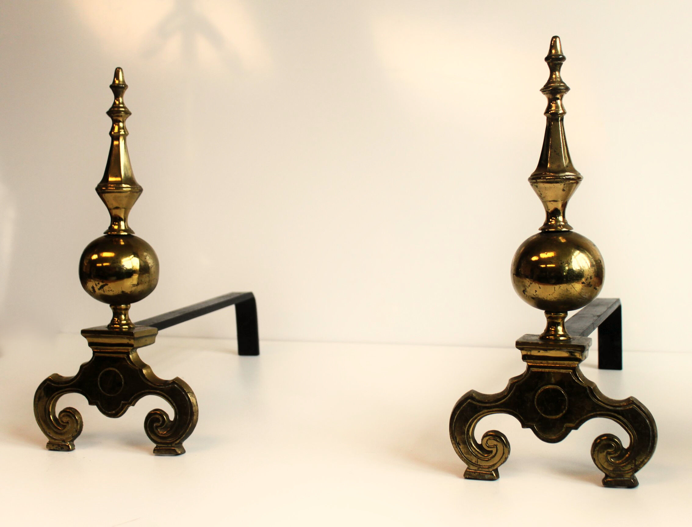 Paire de chenets en bronze, style baroque