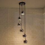 Lustre cascade chrome Space Age.