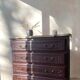 Commode style Louis Xv rénovée - plateau bois naturel et teinte profonde