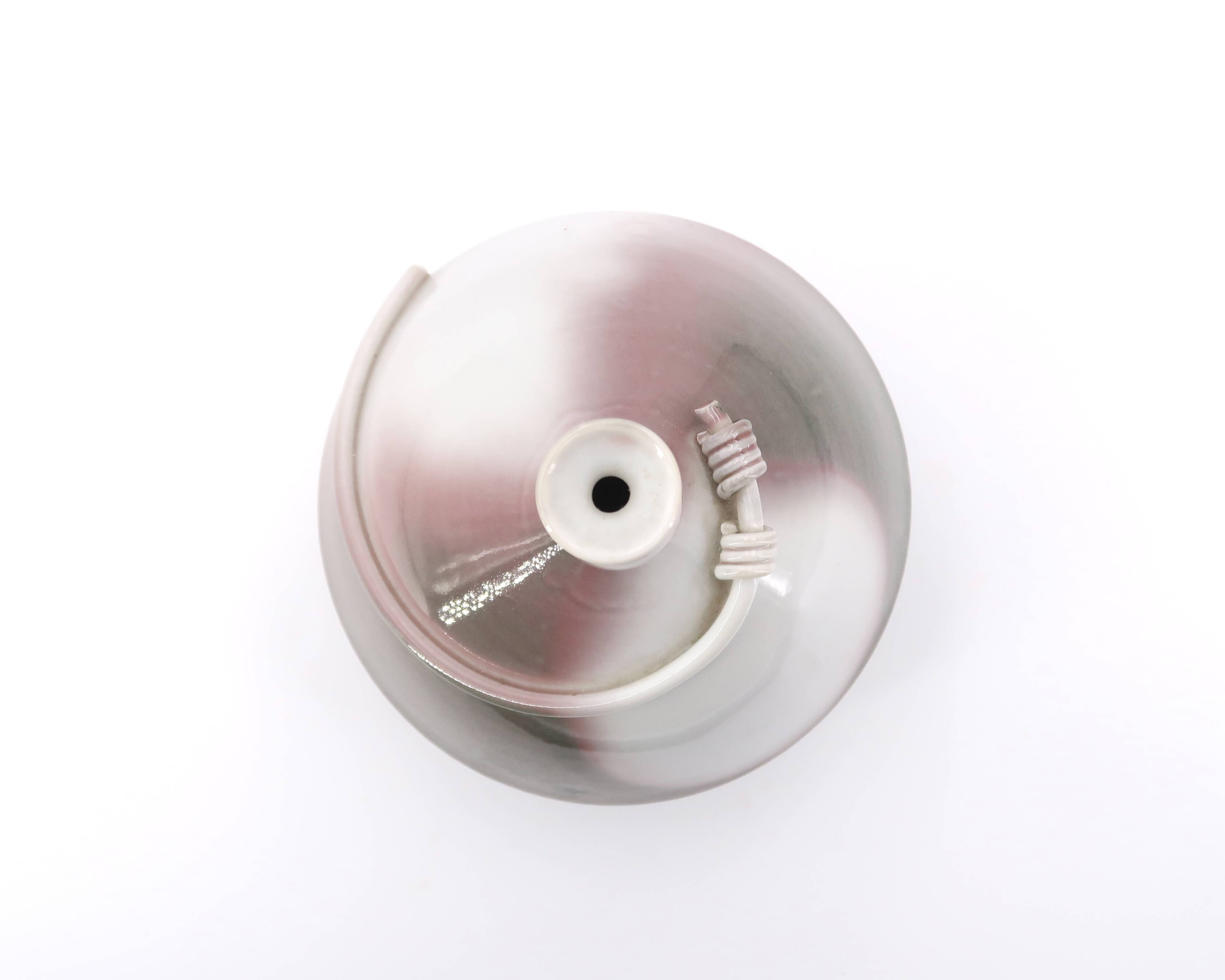 Signed spinning top vase in porcelain, 1970s