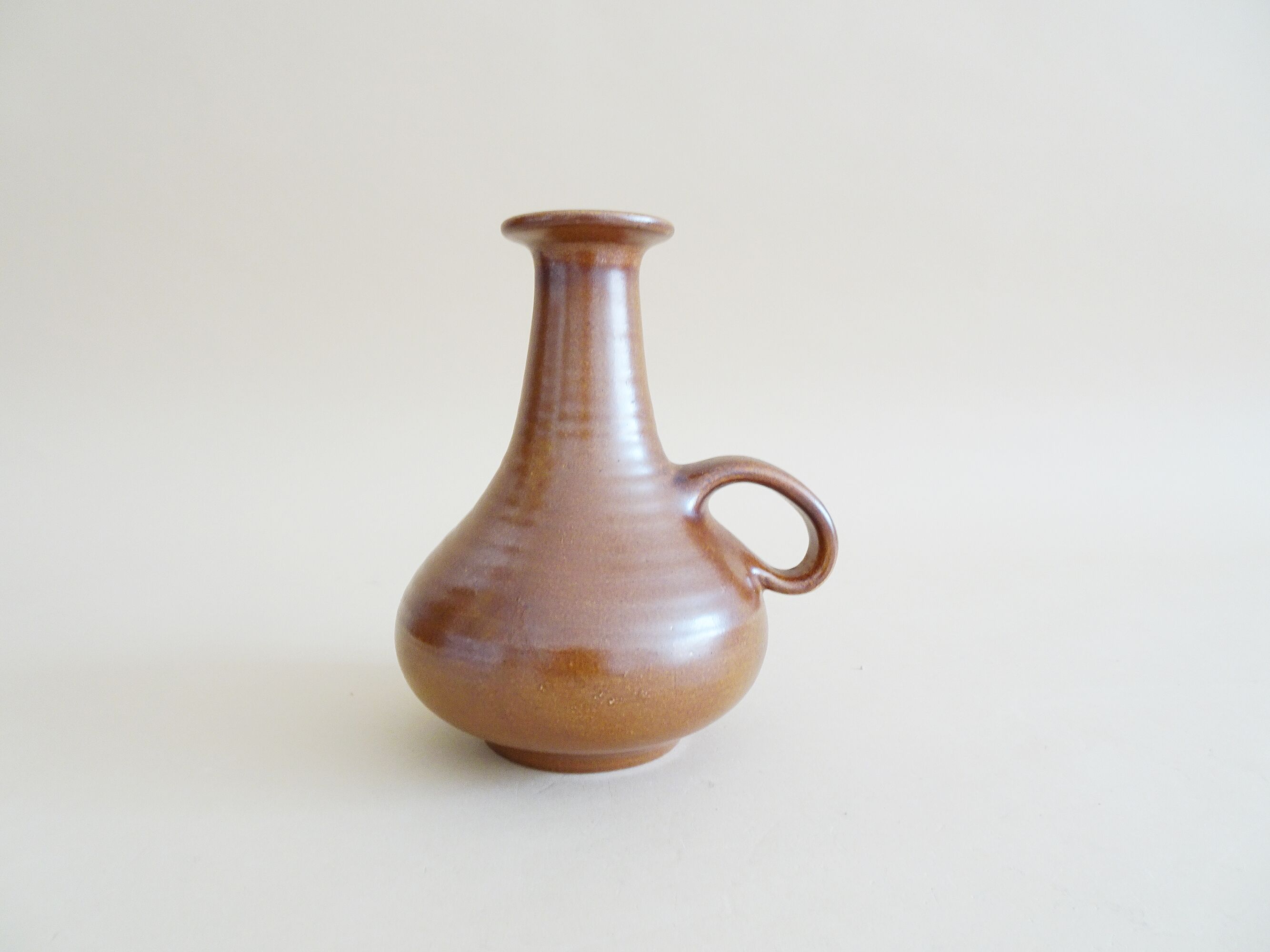 Brown vase by Manfred Buchholz