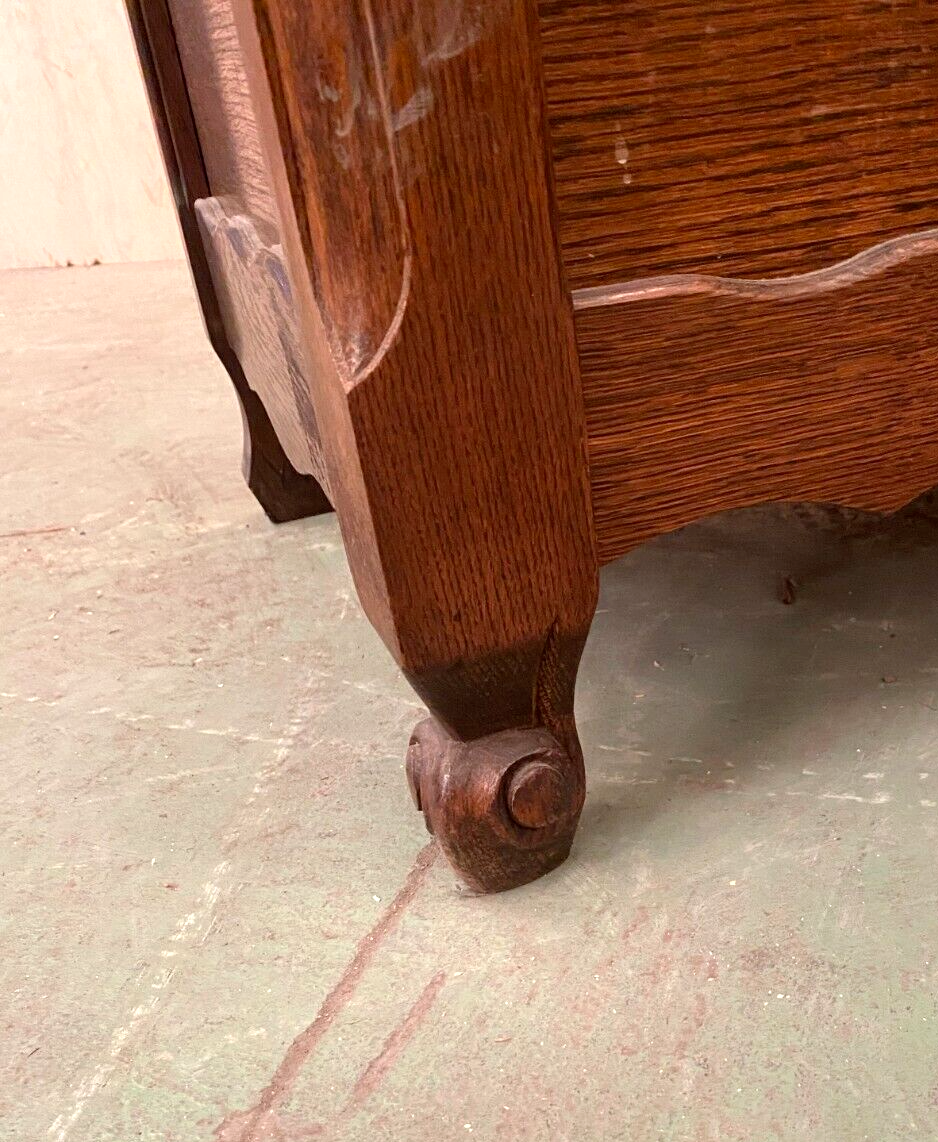 Solid oak toy chest XXth century
