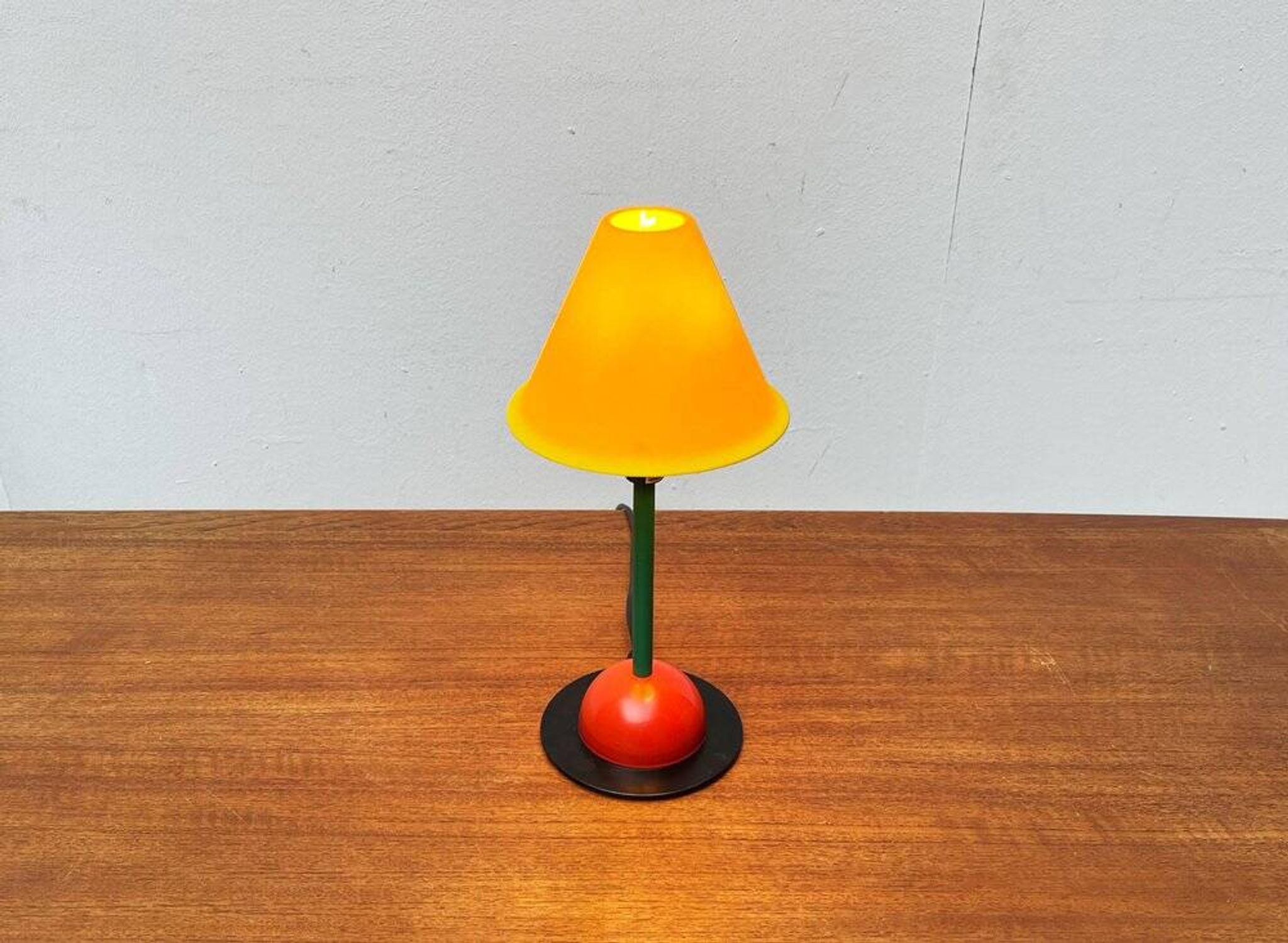 Lampe de table postmoderne d'Ikea, Italie, années 1980