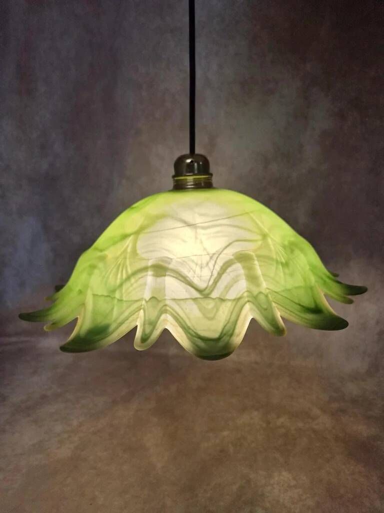 Large vintage marbled green glass lampshade – star-shaped flower design – 35 cm