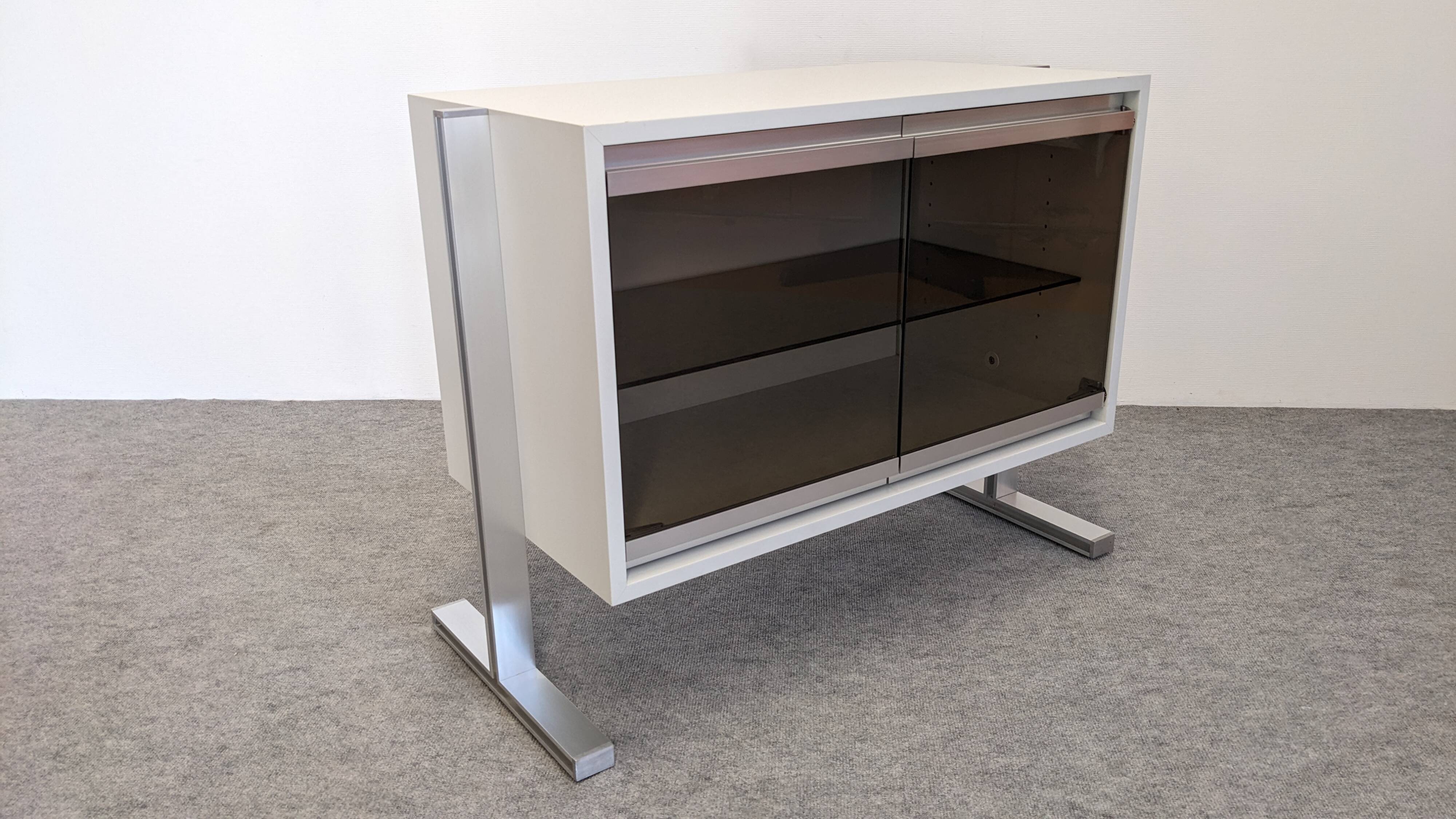 Buffet bas vitré de Michel Ducaroy pour Ligne Roset, France vers 1970