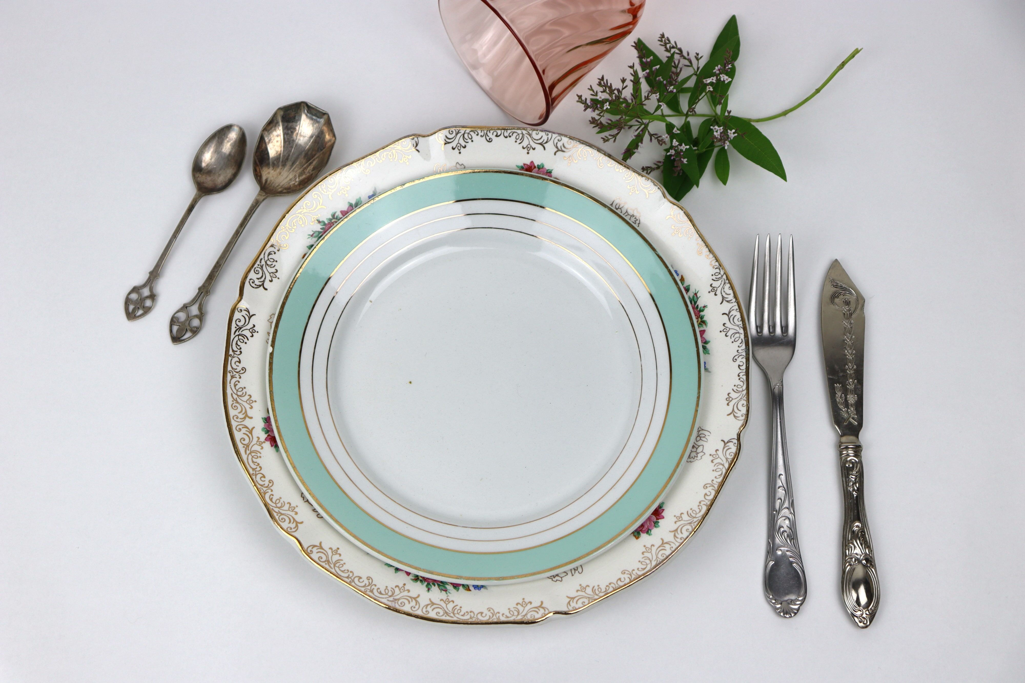 6 vintage plates