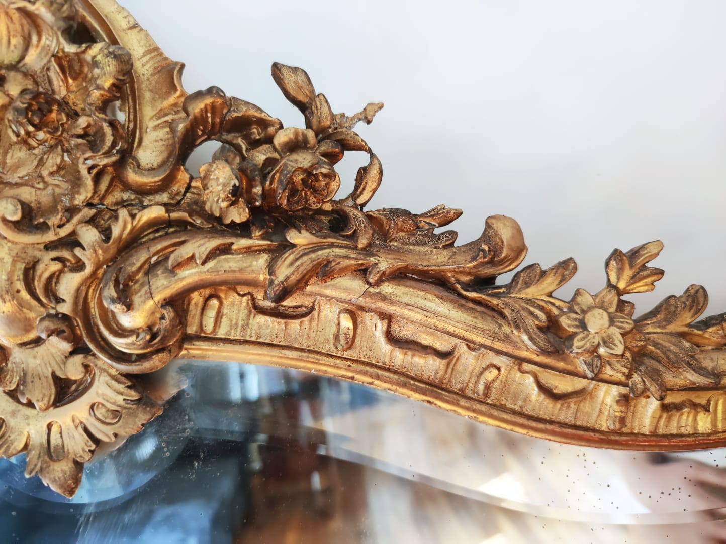 Large gilded mirror louis XV rockery  142x99cm